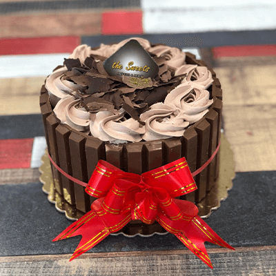 Kit Kat Cake With Cream( 6 Person )