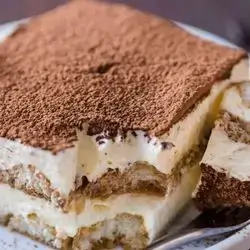 Tiramisu Cake 