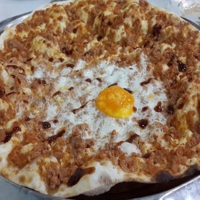 Lahmajun with Eggs