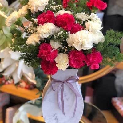 Natural Bouquet Flower with Vase
