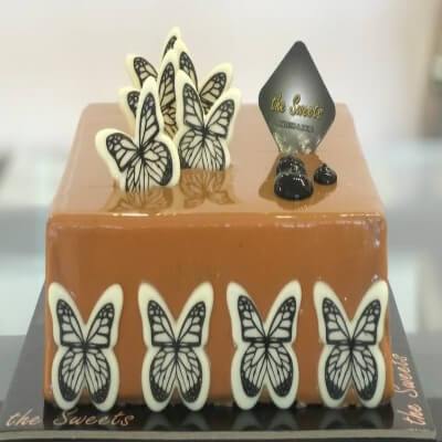 Square Shaped Caramel Cake (12 Person)