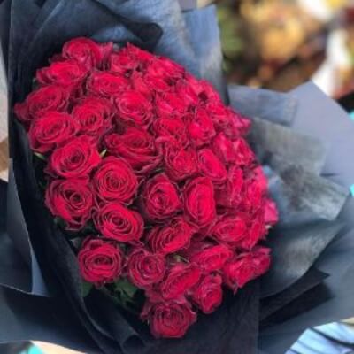 Red Rose Flower Bouquet with a Black Cover