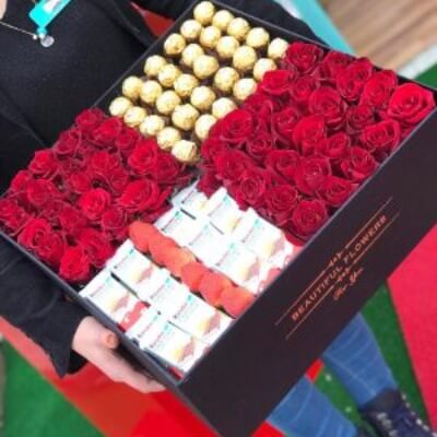 Sweets and Natural Flower Box