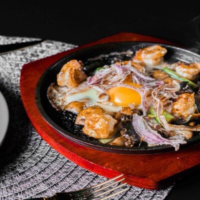 Sizzling Classic Buttered Prawns