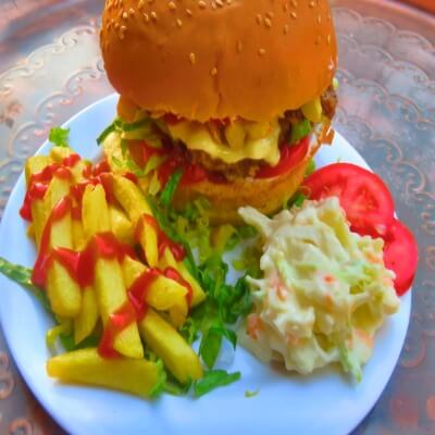 Iraqi Meat Cheese  burger