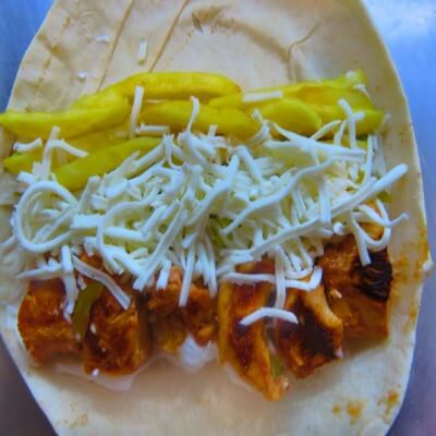 Shish tawook with Cheese