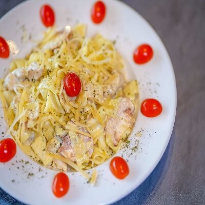 Fettuccine Alfredo