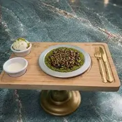 Pistachio kunafa 2 people