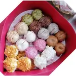 Love Box Premium 18 Pieces