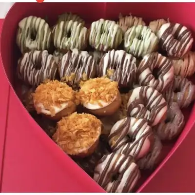 Love Box Regular 32 Pieces