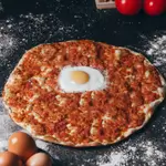 Lahm Bl Ajeen With Eggs Medium