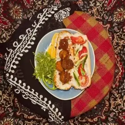 Diwaxan Falafel