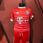 FC Bayern Munich jersey Slim with shorts (large)