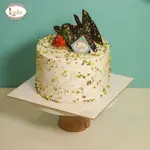 Vanilla Cake with Pistachio