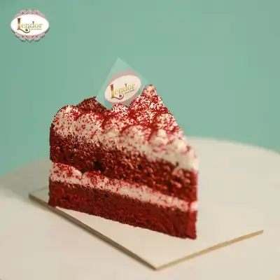 Red Velvet Triangle Piece
