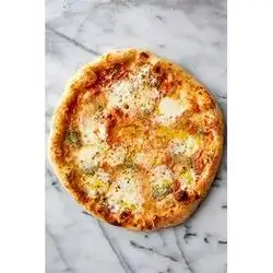 Quattro Formaggi Pizza