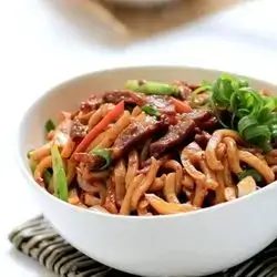 Fresh Fried Noodles With Mixed