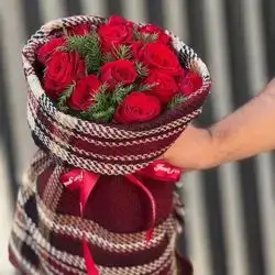 Kashmire Bouquet Of Red Roses