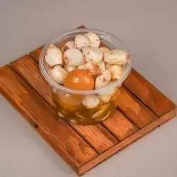 Pickled Garlic With Lemon