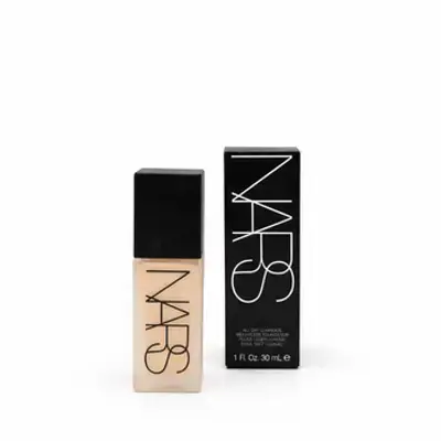 NARS All Day Luminous Weightless Foundation