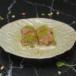 Sutlu Baklava