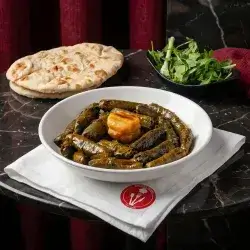 دۆڵمەی گەڵامێوی سوور بۆ ٢ کەس