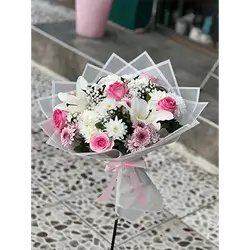 Lily, Rose And Dawoodi Bouquet Of 40 Flowers