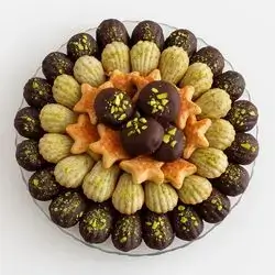Mixed Petit Four excellent