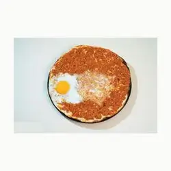 لحم بعجين بالبيض وسط