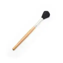 Artisian brush