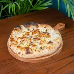 Alfredo Pizza