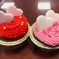 Valentine's Heart Cupcakes (Vanilla or Chocolate)