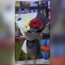 Special Imported Natural Flower Bouquet – 30 Flowers