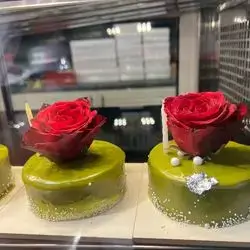 Pistachio Mini Cake
