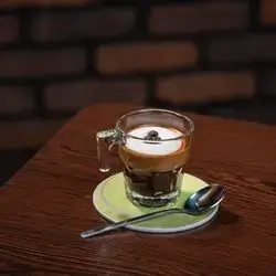 ئێسپرێسۆ ماکیاتۆ