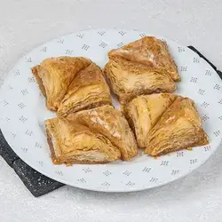 بقلاوة دفتر جوز
