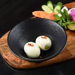 2 Boiled Eggs