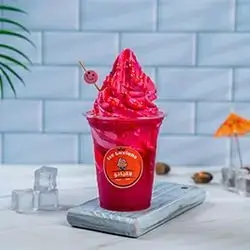 Ice Cream & Strawberry Cocktail
