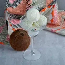 Scoop Ice Cream With Coconuts Flavor