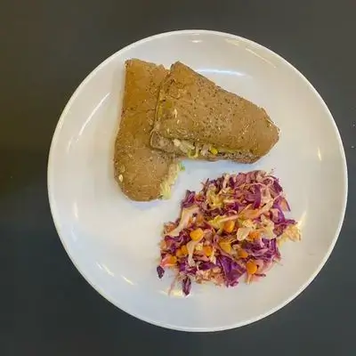 Tuna Sanswich  (210 Calories)