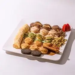 Mini Pancake with Fresh Fruit