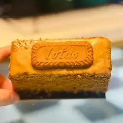 Lotus Cake
