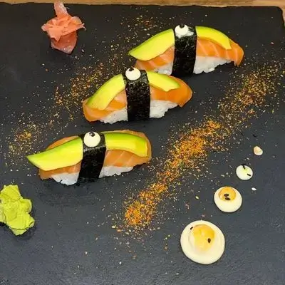 Salmon Nigiri