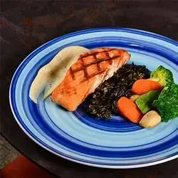  Grilled Salmon Fillet