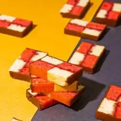 Strawberry Layalina Cake