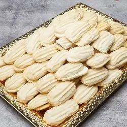 Vanilla Petit Four