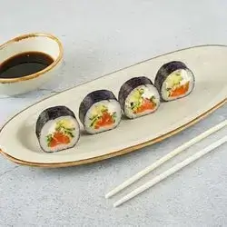 Salmon Futomaki