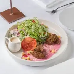 Falafel Fusion Salad