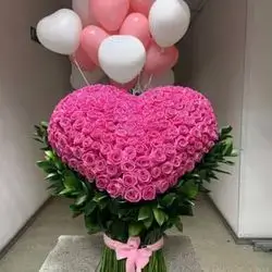 Vip Heart Bouquet Pink Roses