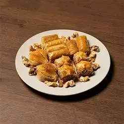 پاقڵاوەی تێکەڵ بە گوێز
